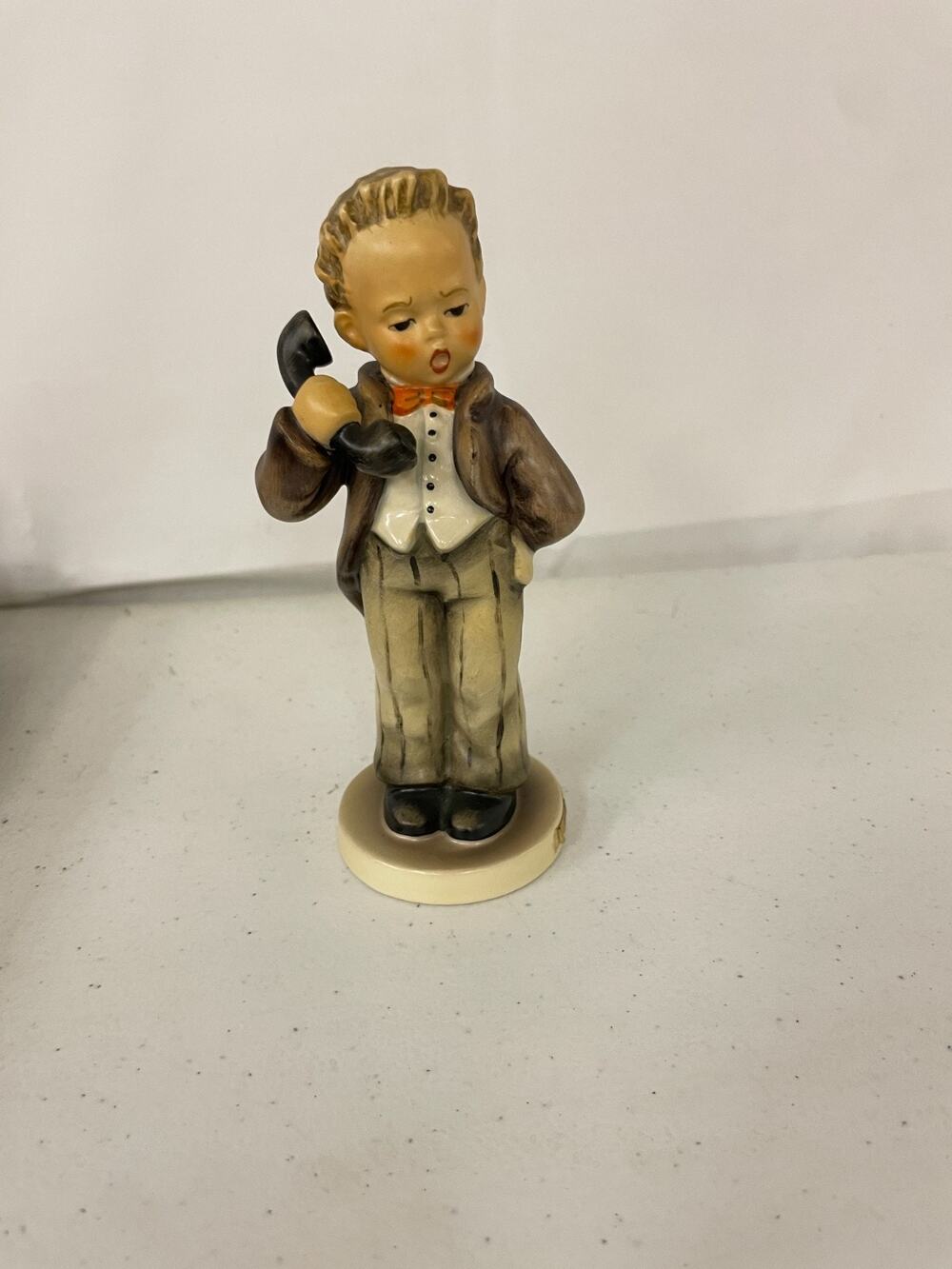 Goebel M.I. Hummel Hello #124 TMK-3 Boy on Telephone Figurine Porcelain Vintage